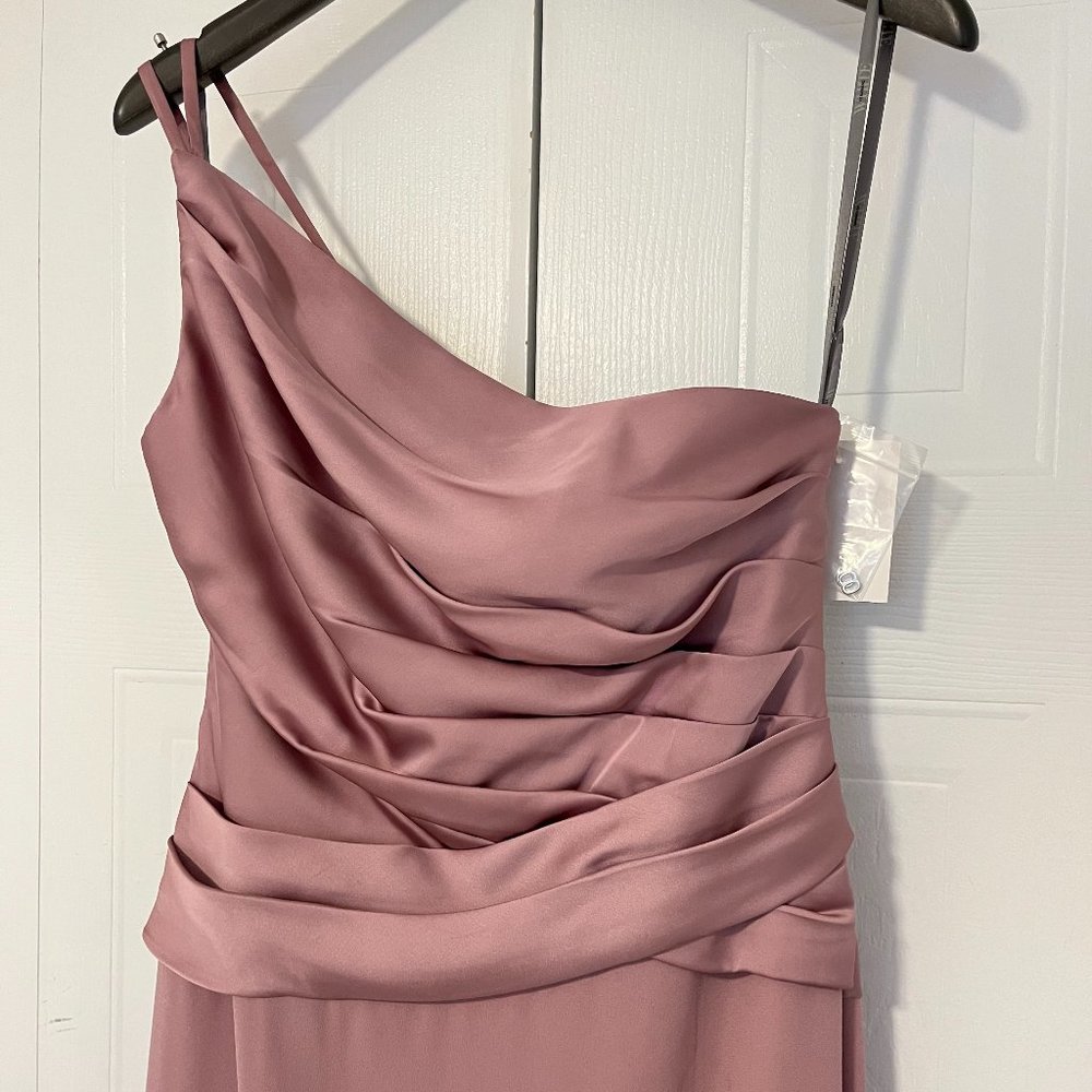 NWT Vera Wang Quartz Bridesmaid Formal Dress Mauve Light Purple